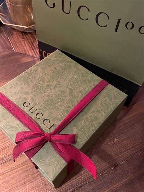 fake gucci wrapping paper|Gucci complimentary gift wrapping.